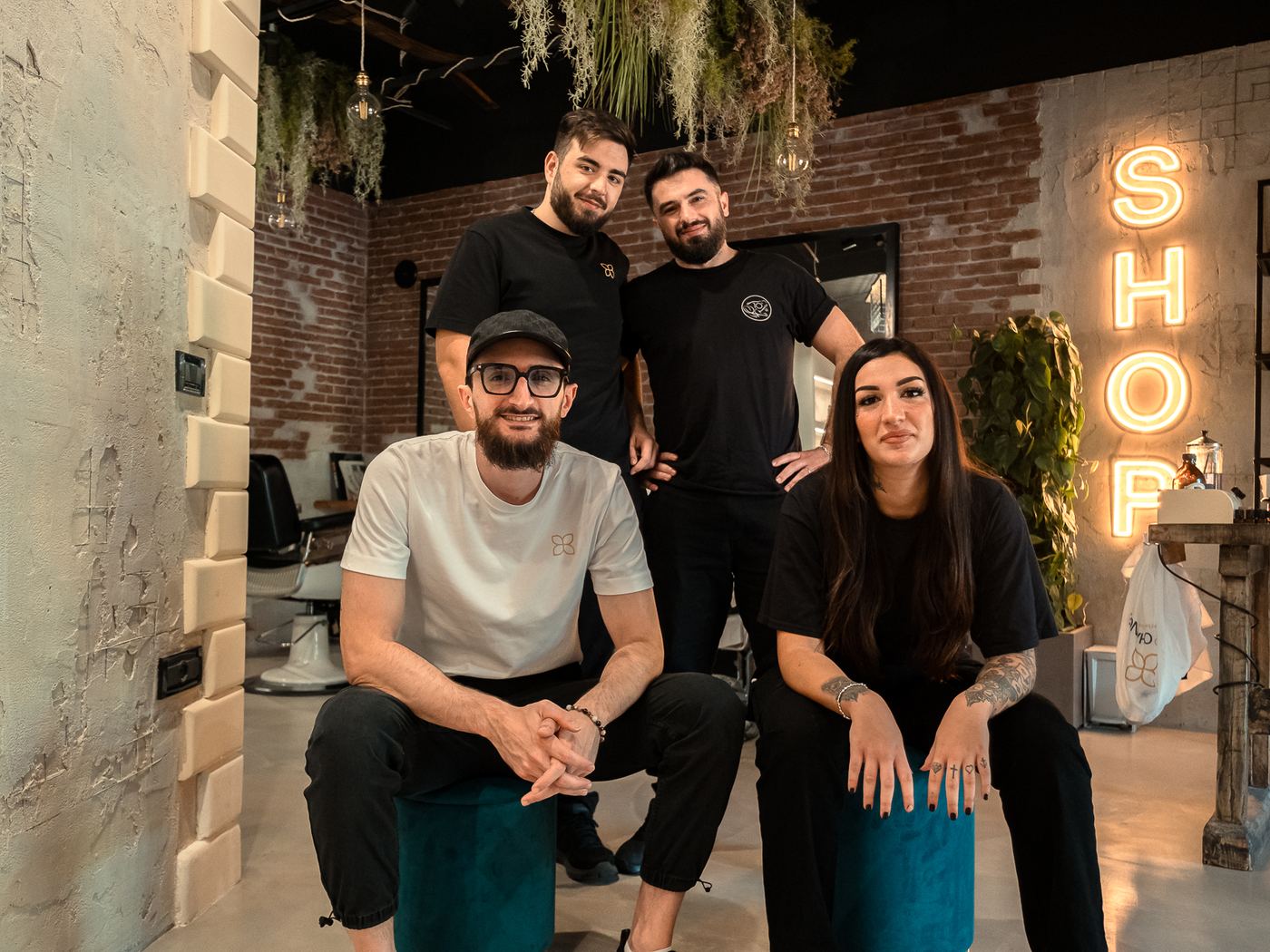 Il team di Time to Change Barber Club