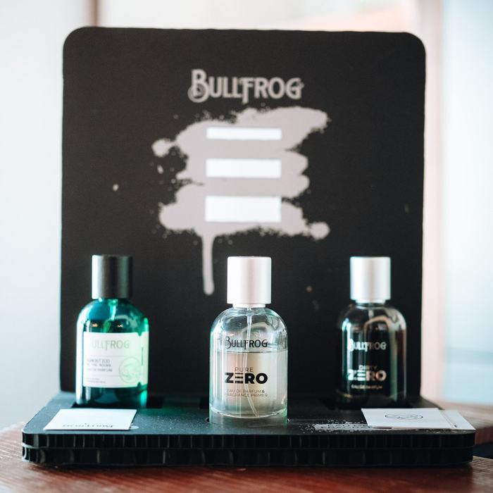 Fragranze Bullfrog in esposizione